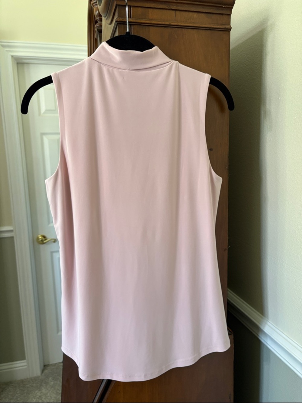 2 White House Black Market Sleeveless Lined V-Neck Tops: Pink White Polka Dot - Picture 3 of 16